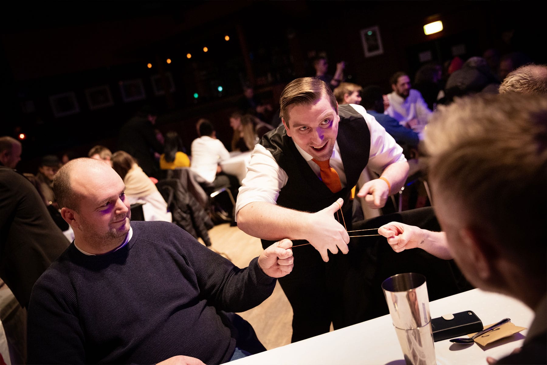 Anders Fox Table Hopping
