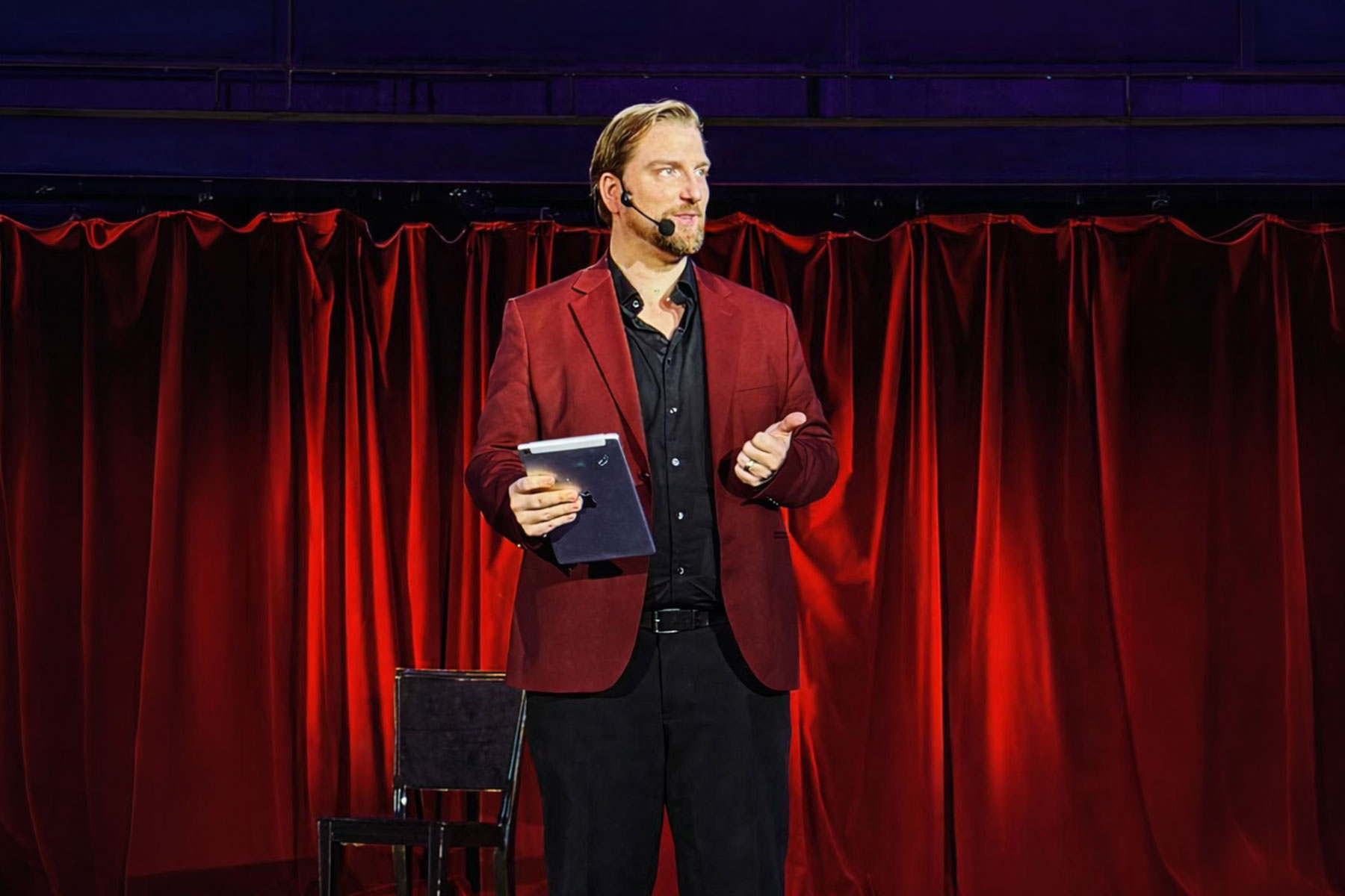 1800×1200-konferencier Anders Fox som konferencier